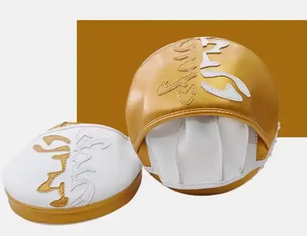 Curved Coach Mitt